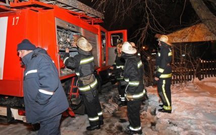 В Киеве в яхт-клубе вспыхнул пожар: повреждены три яхты