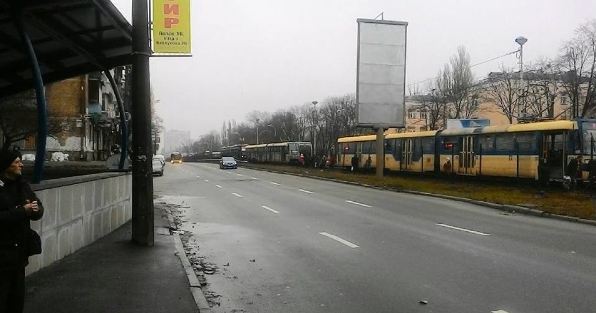пожежа швидкісного трамвая в Києві_2 / © Николай Хандога / Facebook