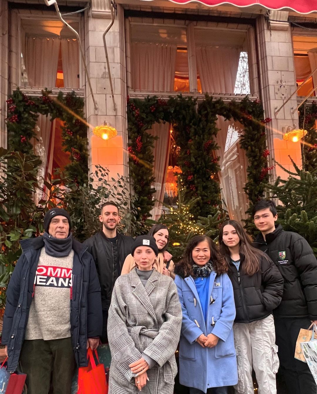 Ирина Сопонару в Лондоне с женихом и его близкими / © instagram.com/irinasoponaru