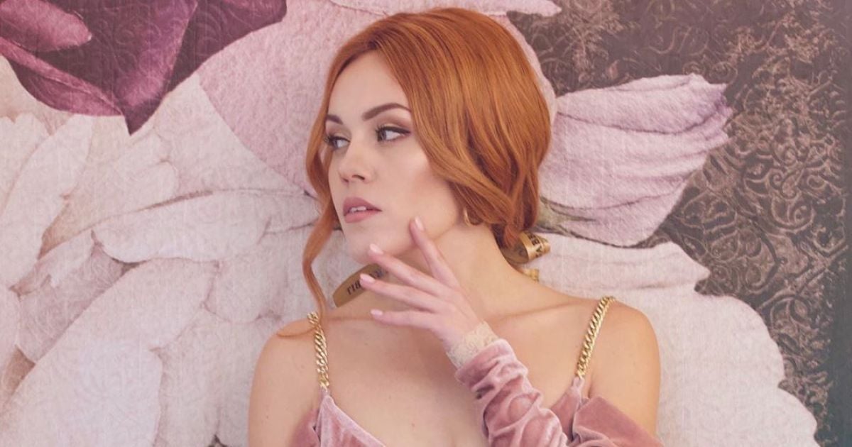 Втретє вагітна Alyosha приголомшила неочікуваним образом