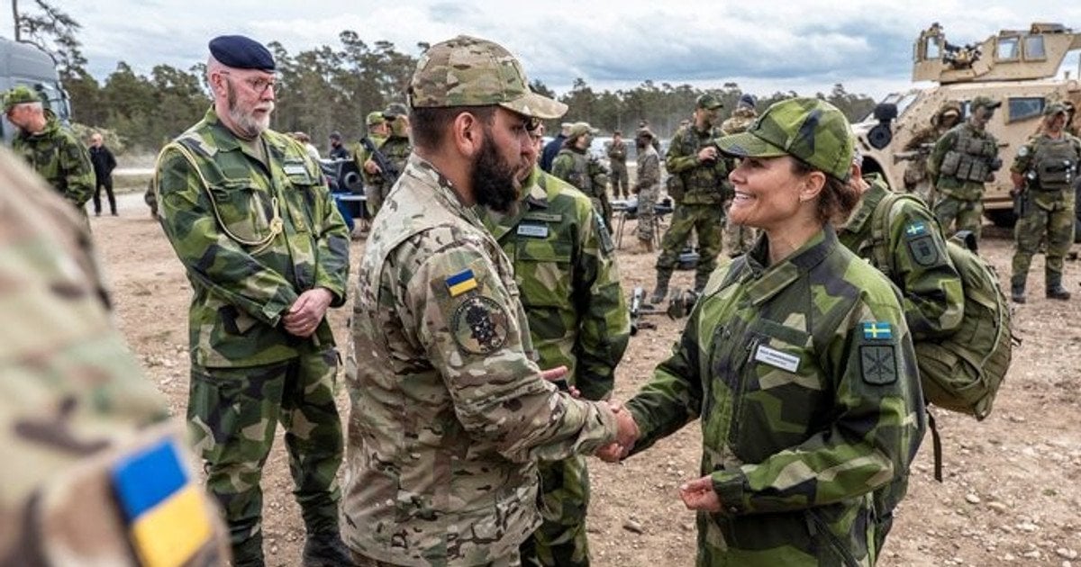 Кронпринцеса Швеції на навчаннях НАТО