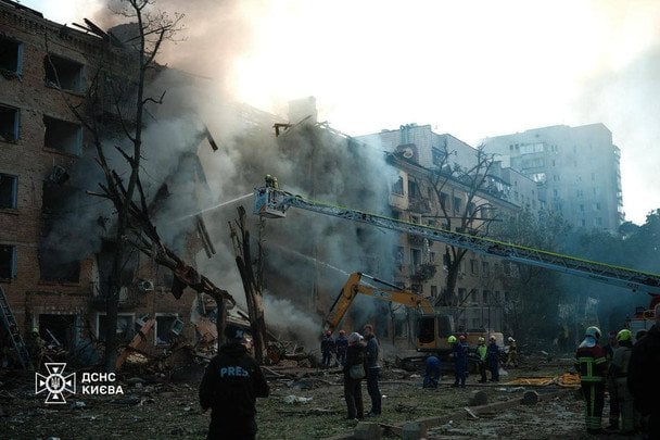 Атака РФ на Київ 24 травня / © ДСНС