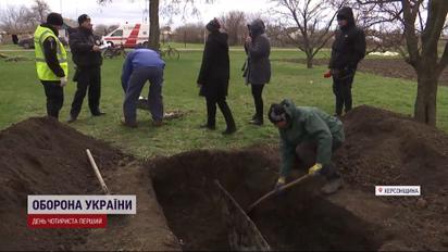 "Мой сын лежит в трех мешках": на деоккупированной Херсонской области находят все новые тела