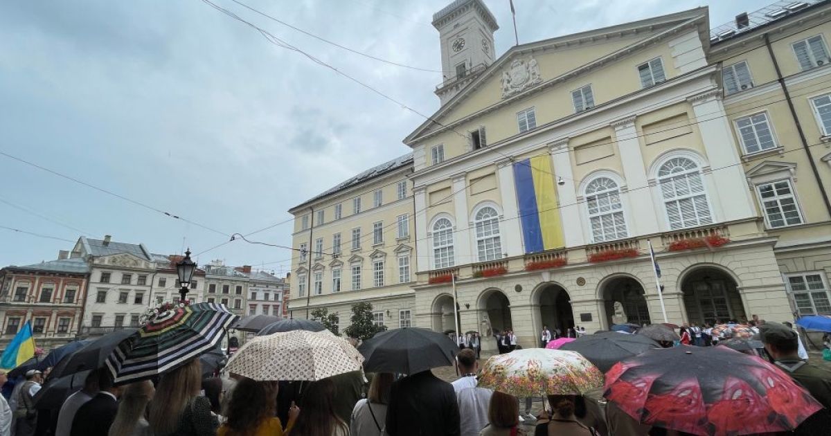 Погода у Львові на День Незалежності: синоптики попереджають про сильні дощі, грози і град