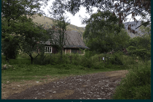 Будинок у Микуличині / © OLX