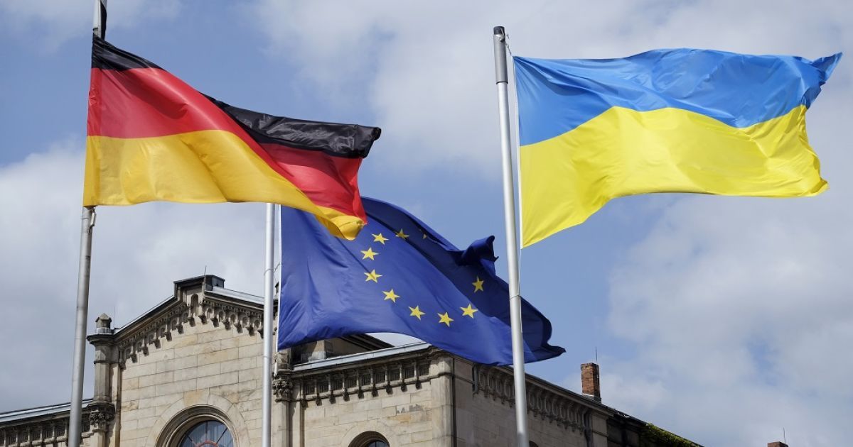 Прапори Німеччини, Євросоюзу та України