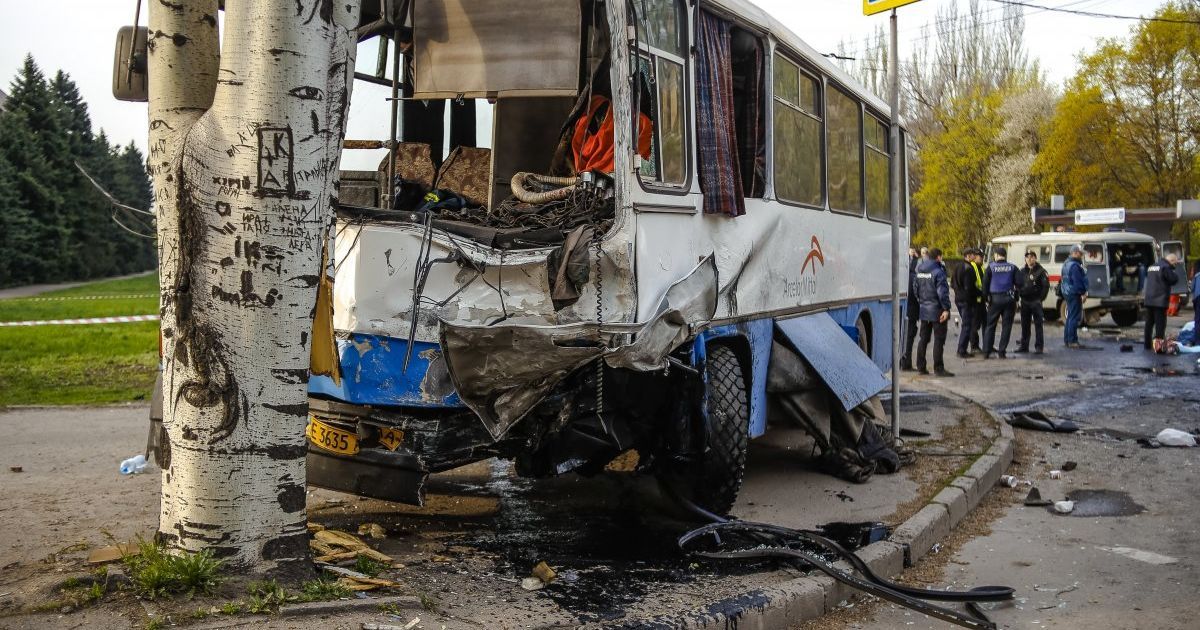 Ніч пережили усі. Лікарі розповіли про стан травмованих під час ДТП у Кривому Розі