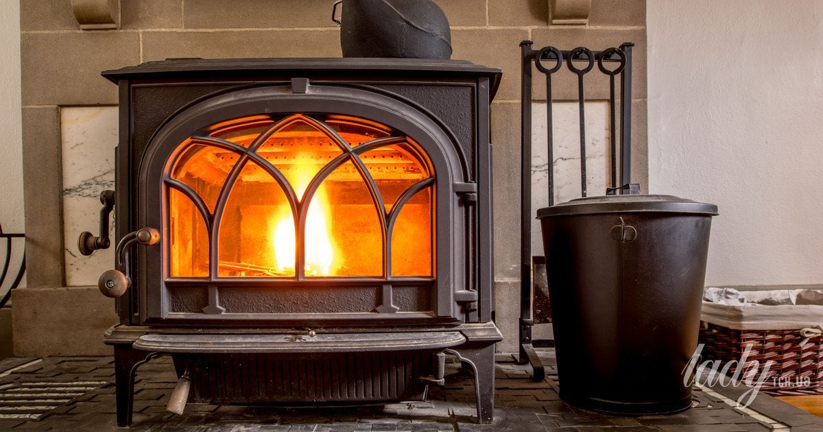 Чи варто вимикати опалення, коли запалено камін