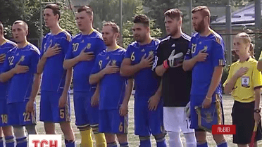 У Львові стартував чемпіонат, у якому беруть участь футбольні вболівальники з усієї Європи