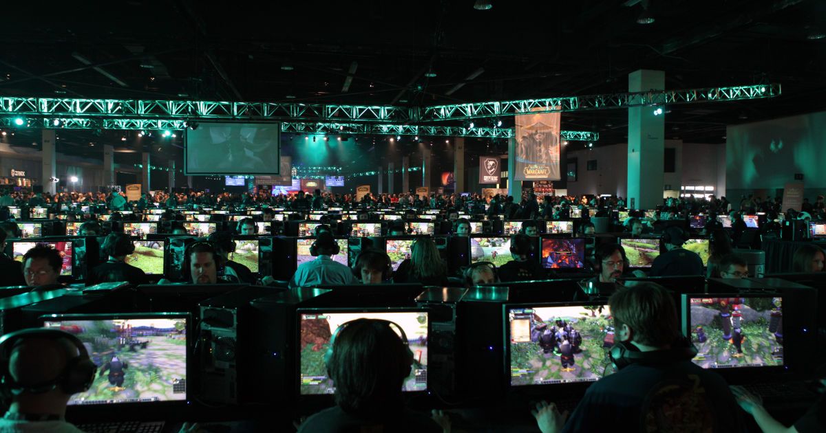 Что такое MMORPG: особенности жанра и популярные игры