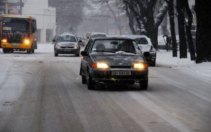 "Укравтодор" попереджує про дощ та навіть сніг у низці областей