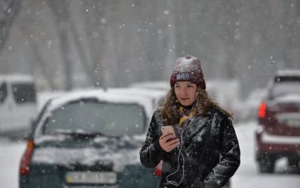 Ловушки непогоды на трассах и угрозы штрафов в городах: Украина встретила первый мощный снегопад сезона