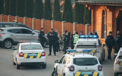 В Днепре со стрельбой задержали автомобиль на территории храма: что известно (видео)