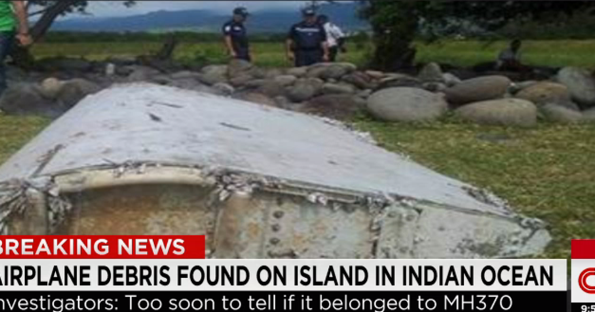 Знайдений уламок, відомий як закрилок, або флаперон, у Франції досліджували міжнародні експерти.