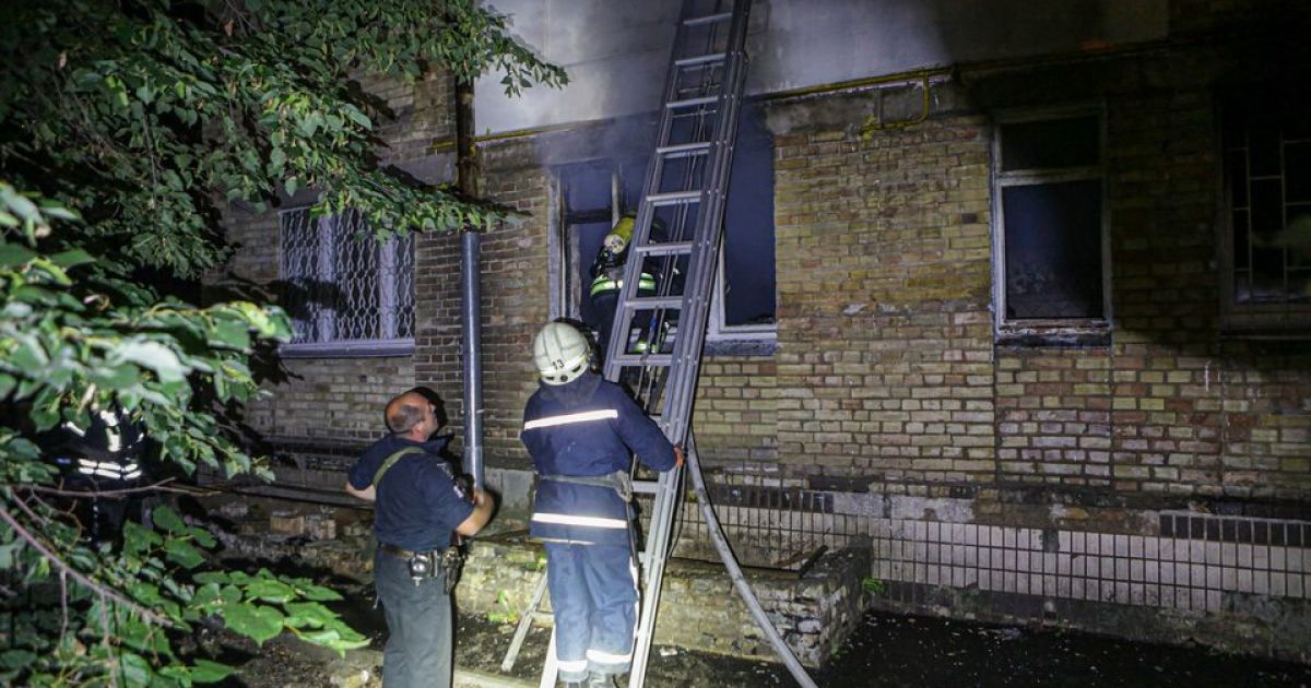 Пожежа у Києві_3 / © Управління ДСНС Києва