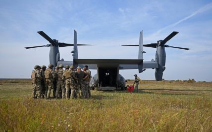 До України вперше в історії прилетів воєнний гібрид зі США, який готовий висадити десант над Москвою