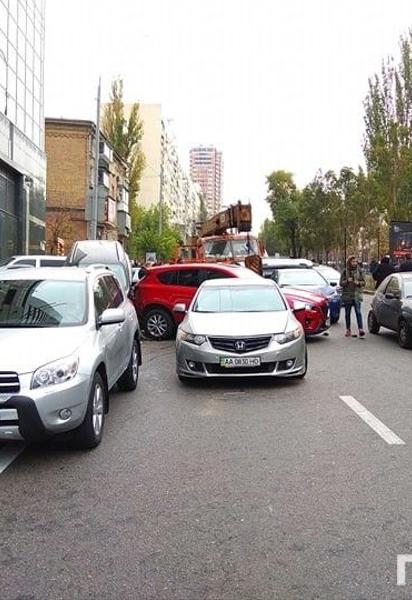 ДТП на бульварі Лесі Українки у Києві_4 / © Главком