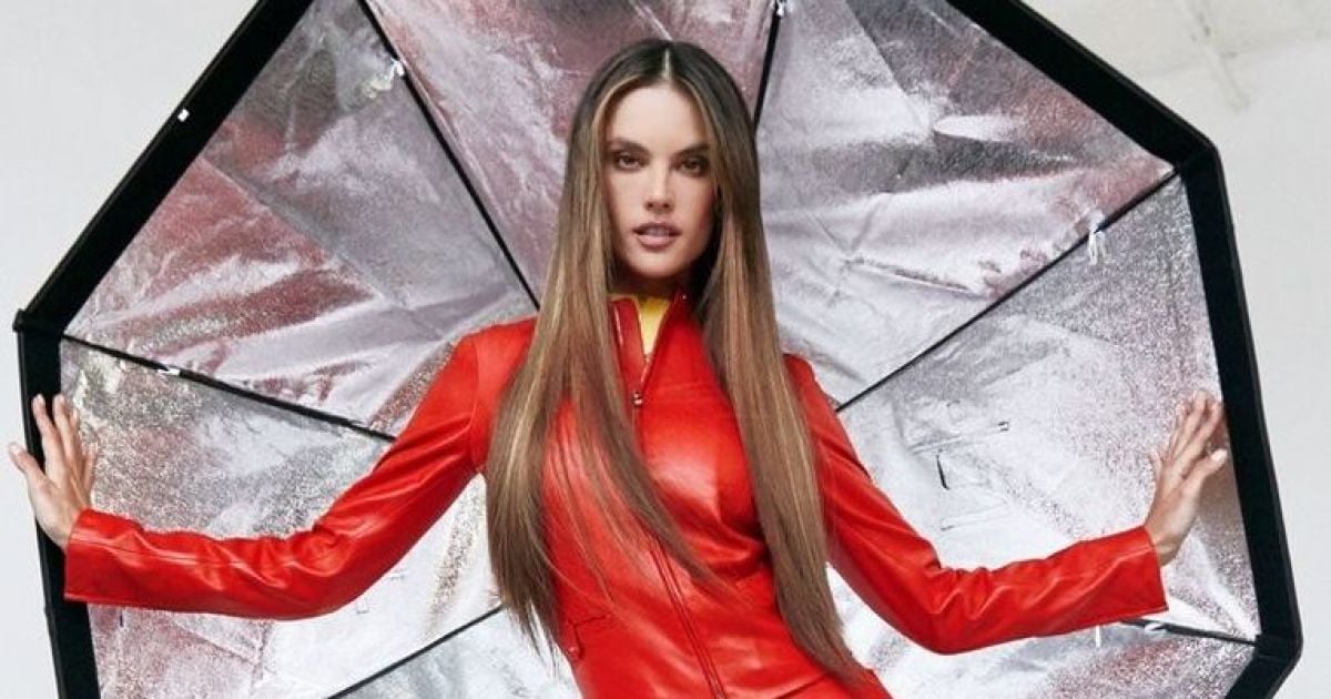 Алессандра Амбросіо в фотосеті для Harper's Bazaar В'єтнам