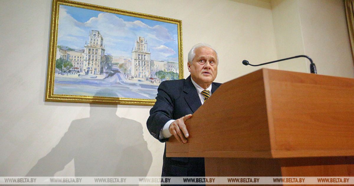 Письма с согласием на "формулу Штайнмайера" были написаны на имя представителя ОБСЕ Сайдика.
