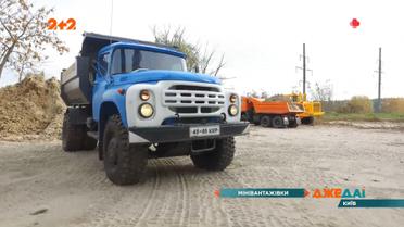 Киянин виготовляє власноруч зменшені копії вантажних автомобілів