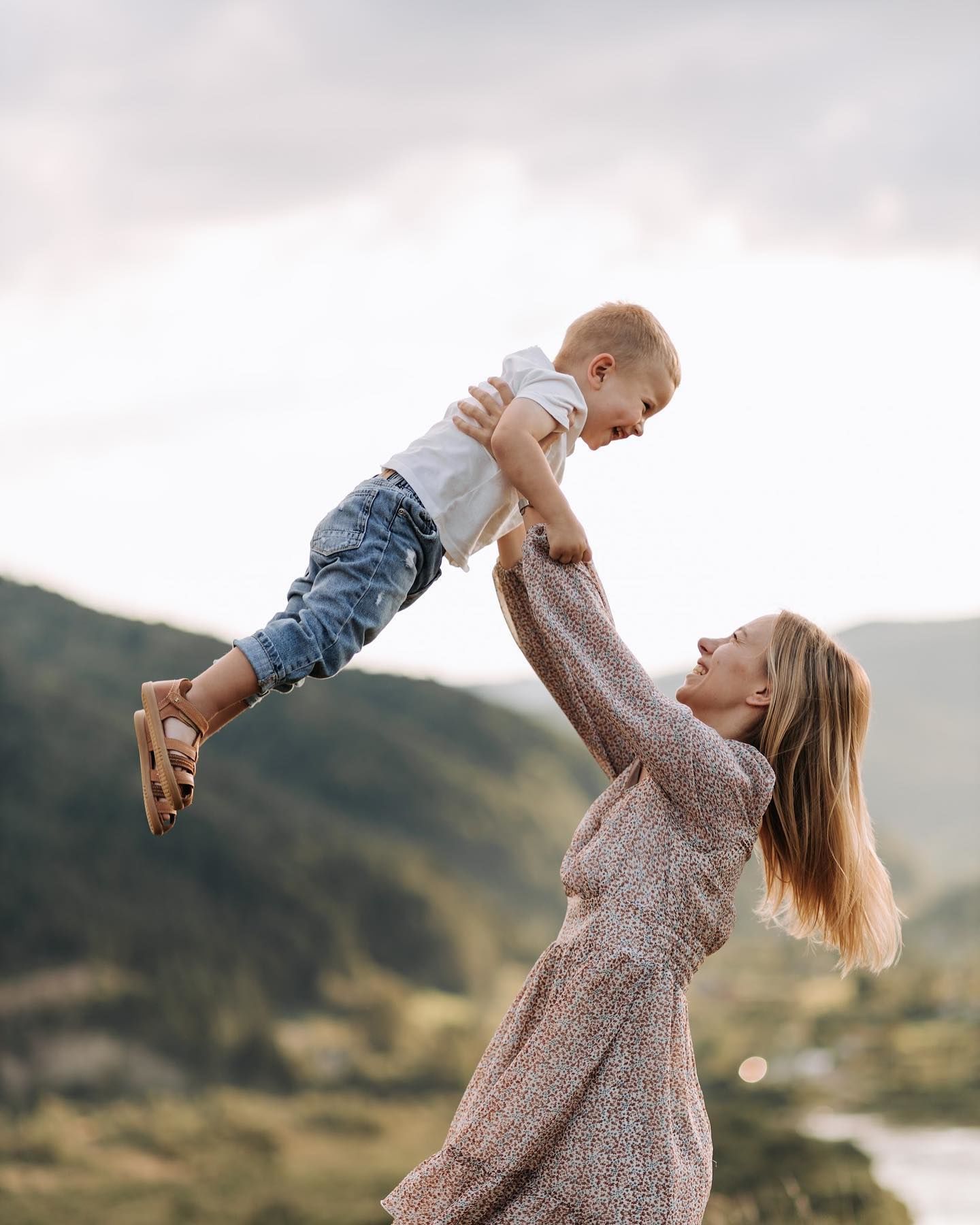 Екатерина Репяхова с сыном / © instagram.com/repyahovakate