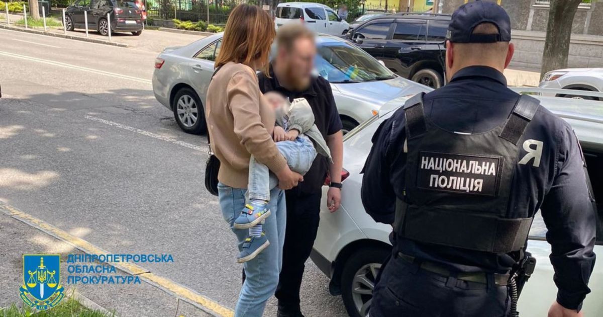 19-річна горе-мати із сином