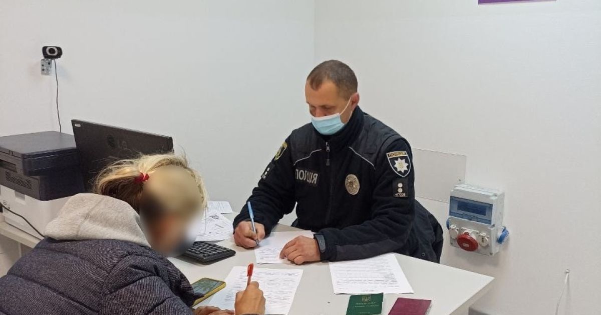 Украинцев поймали на подделке сертификатов о вакцинации
