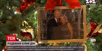 Джил Байден разом із волонтерами прикрасила Білий дім до Різдва | Новини світу