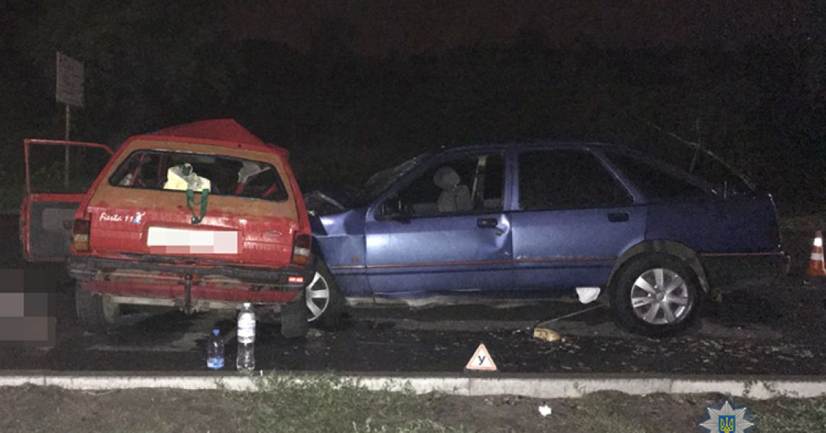 В Запорожье в смертельном ДТП погибли два человека, 5 травмированы
