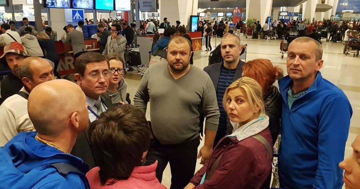 Загострення в Кашмірі: заблоковані в індійському аеропорту українці почали повертатися додому
