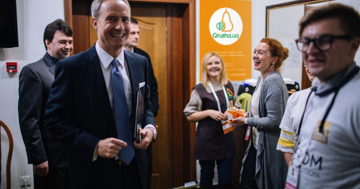 Роберт Кійосакі та інші спікери Forum One Ukraine оцінили кави Grusha.ua