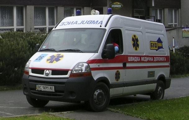В Киеве в парке "Победы" ребенок сорвался с веревочной трассы: что известно о состоянии