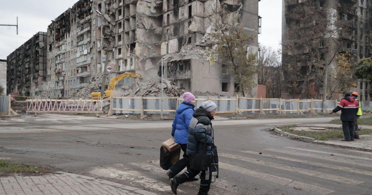 В захопленому окупантами Маріуполі загинула людина під час роздавання їжі