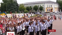 У Житомирі три сотні містян створили живу символічну карту України