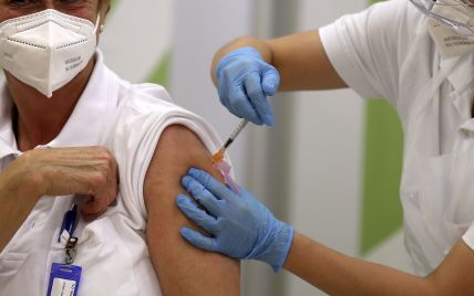 Рекордна вакцинація: Ізраїль став лідером у світі за темпами щеплень від COVID-19
