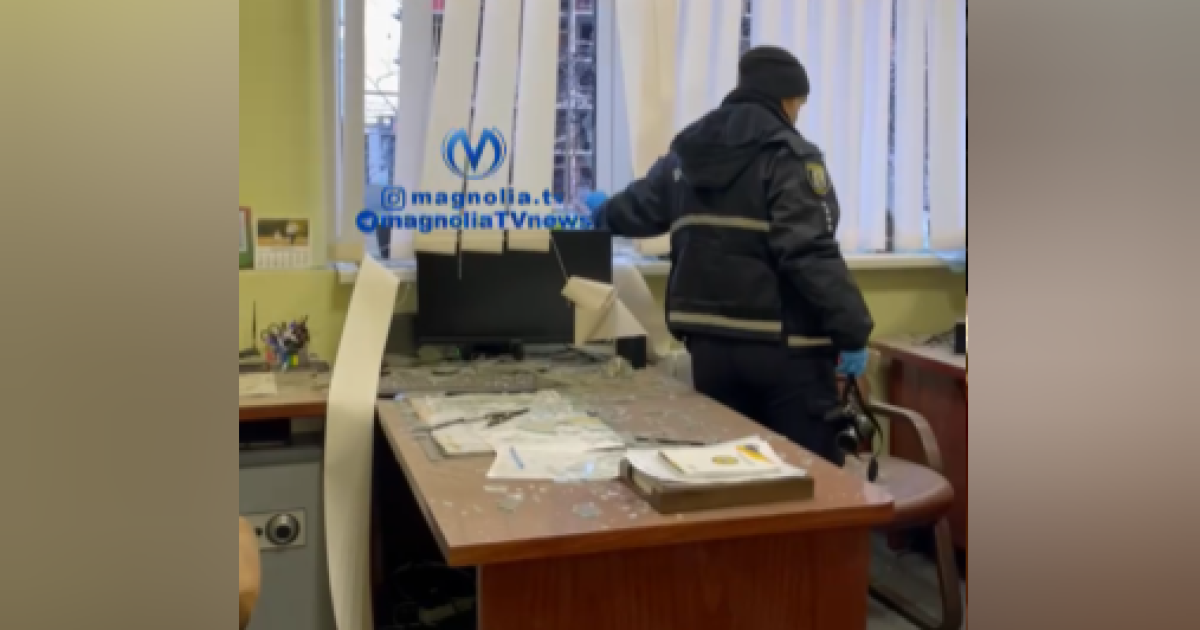Появилось видео ночных обстрелов из гранатомета РПГ-26 адвокатской конторы в Киеве