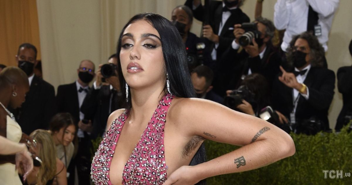 Лурдес Леон