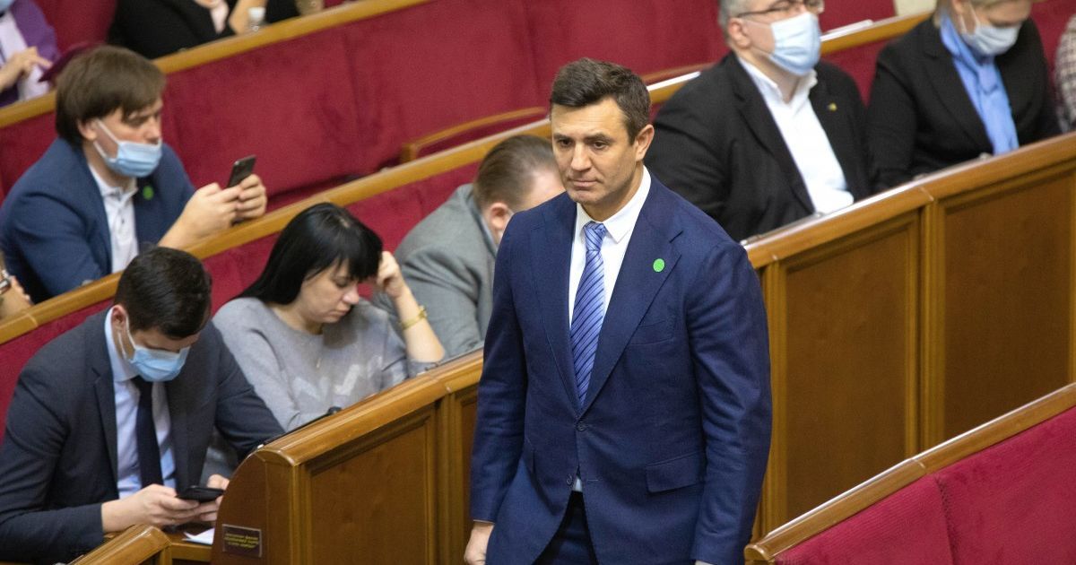 "Вы, девочка, которая улыбается во время войны": Тищенко оконфузился во время выступления в Киевсовете