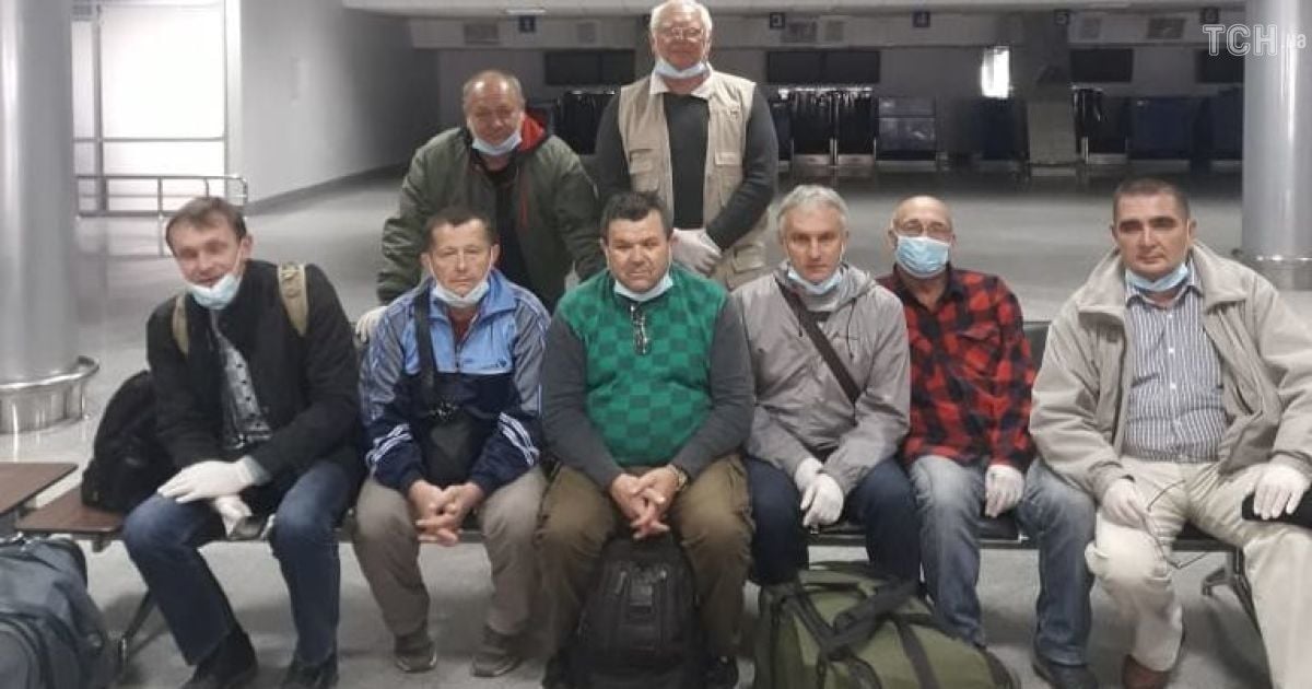 "Деякі історії особливі": МЗС розповіло про повернення українських авіаторів з Уганди через закриті кордони