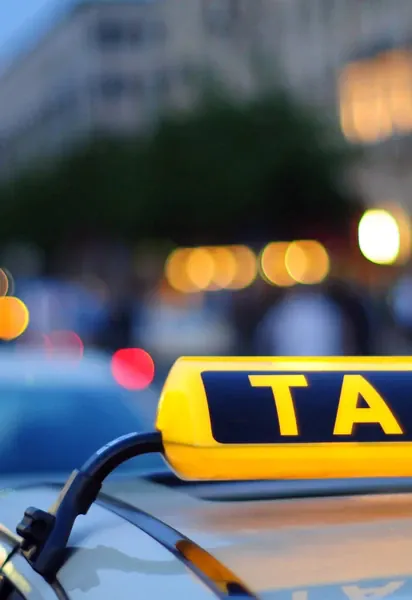 Ціни на таксі під час тривог можуть обмежити: уряд готує зміни