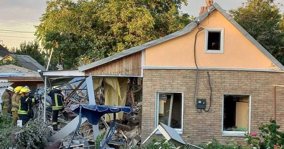 Росіяни випустили з "Градів" понад 30 снарядів по Нікополю: двоє загиблих та дев'ять поранених
