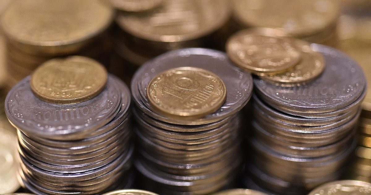 Банківська система перейшла на святковий графік роботи