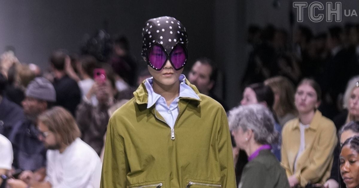 Показ бренду Prada весна-літо 2025