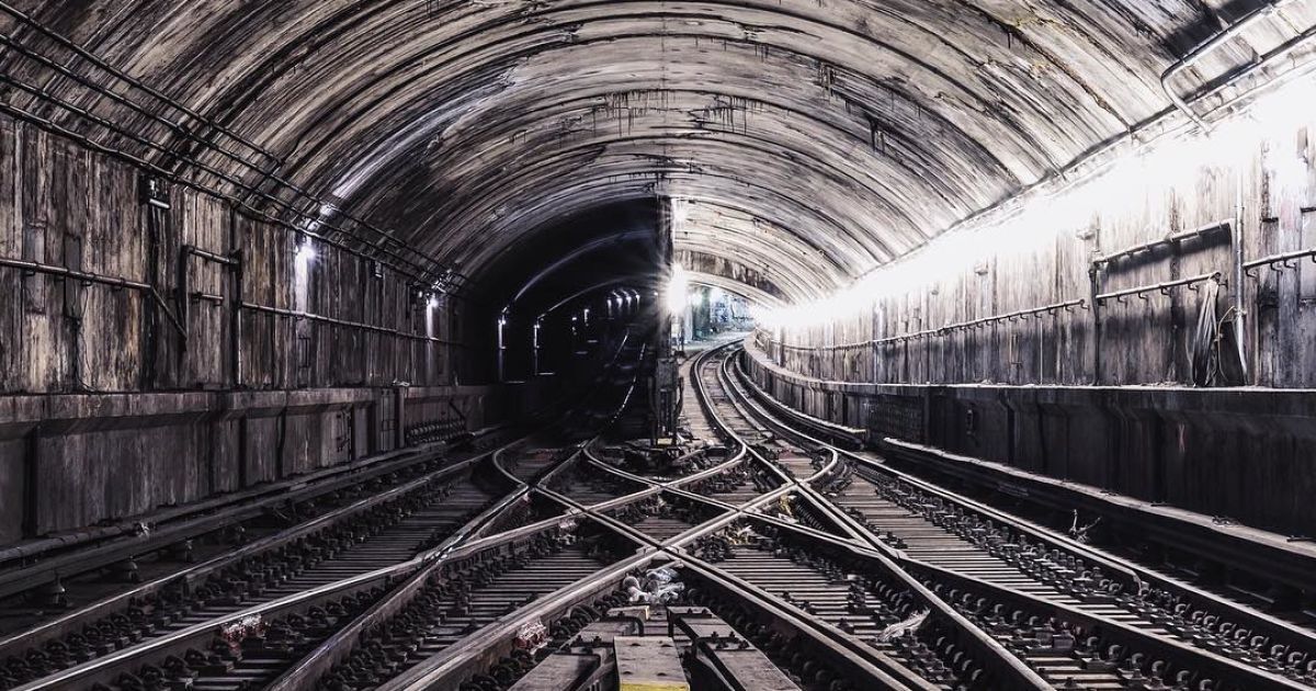 Парень не боится рисковать своей жизнью ради хорошего снимка / © instagram/dark.cyanide