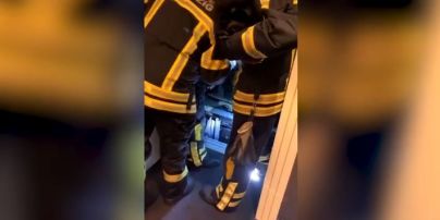 Футболісти ПСЖ застрягли в ліфті напередодні матчу Ліги чемпіонів: з'явилося відео