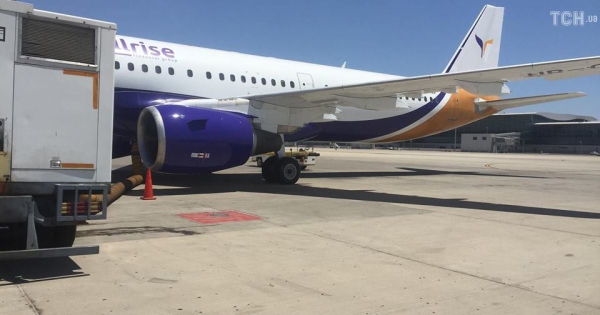 Понад 200 застряглих у Єгипті українських відпочивальників прилетіли до Львова