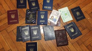 Документи для ДНР_4 / © ТСН.ua