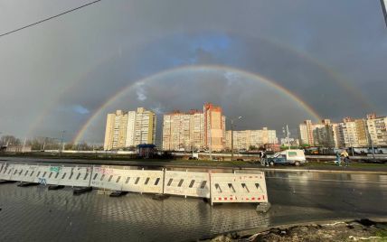 Хороший знак: Сеть заполонили фантастические фотографии двойной радуги над Киевом и областью (фото, видео)