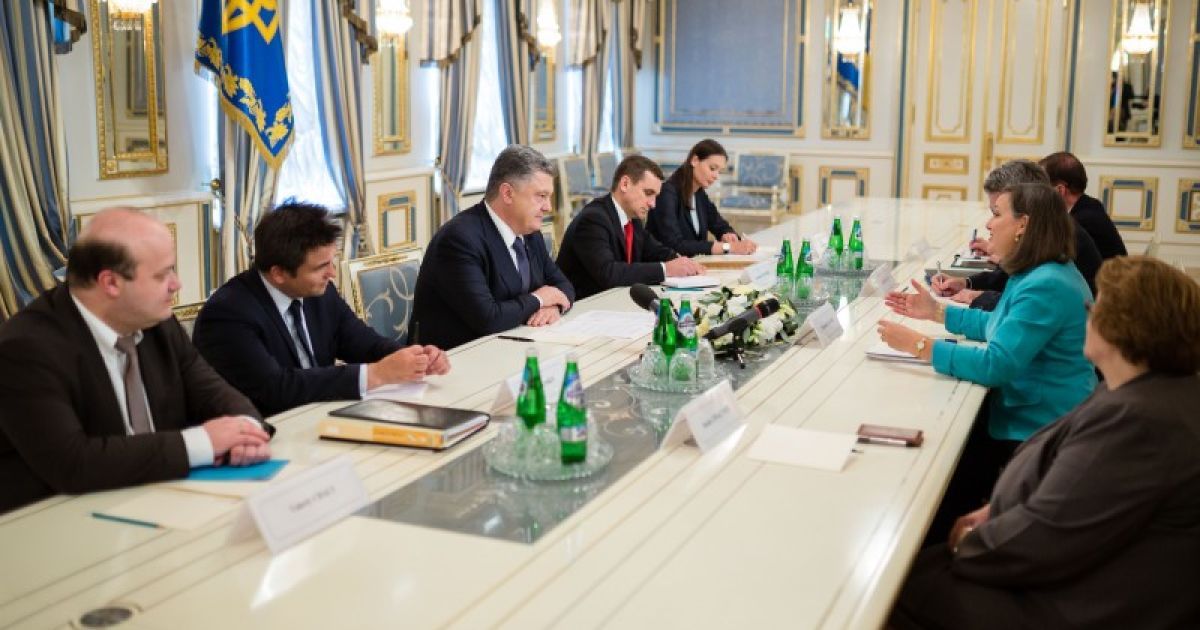 Вікторія Нуланд підтвердила, що США підтримують Україну у сфері подальшого врегулювання ситуації на Донбасі