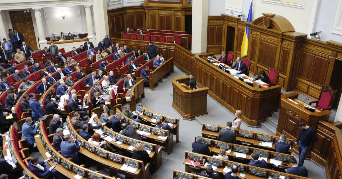 Порошенко и Вакарчук хотят войти в комитет по вопросам внешней политики в новой Раде – СМИ